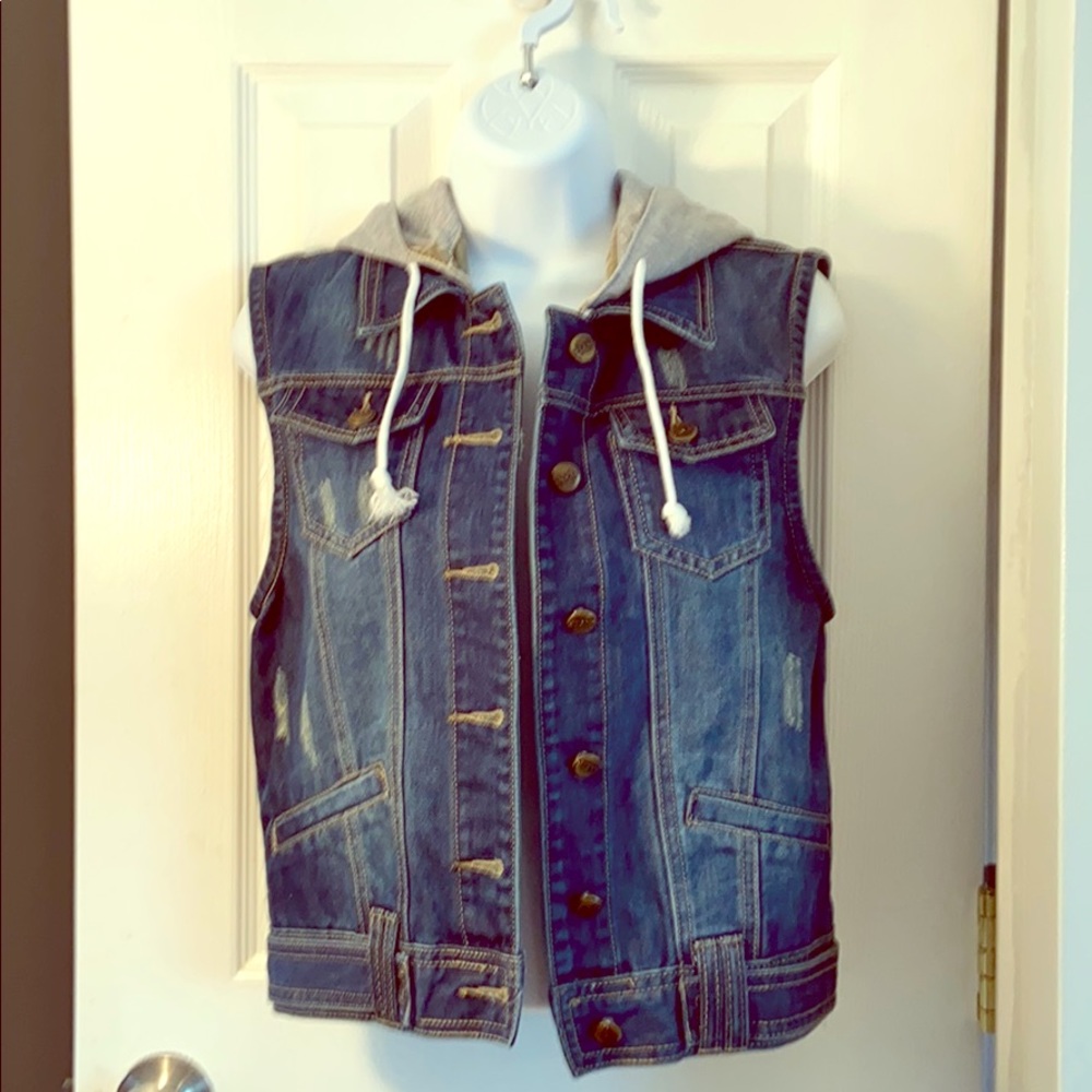 Denim vest Women’s Sz S with removable hood